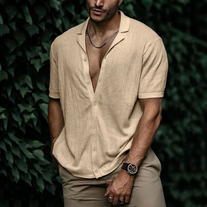 Men's casual button-up shirt in light blue for summer and vacation wear